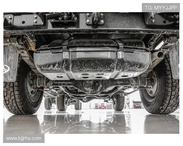 10万块不到的BJ212,野起来竟然能秒杀大部分车? 10万块不到的BJ212,野起来竟然能秒杀大部分车?